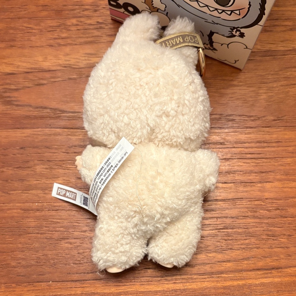 Labubu - Picture 3 of 4